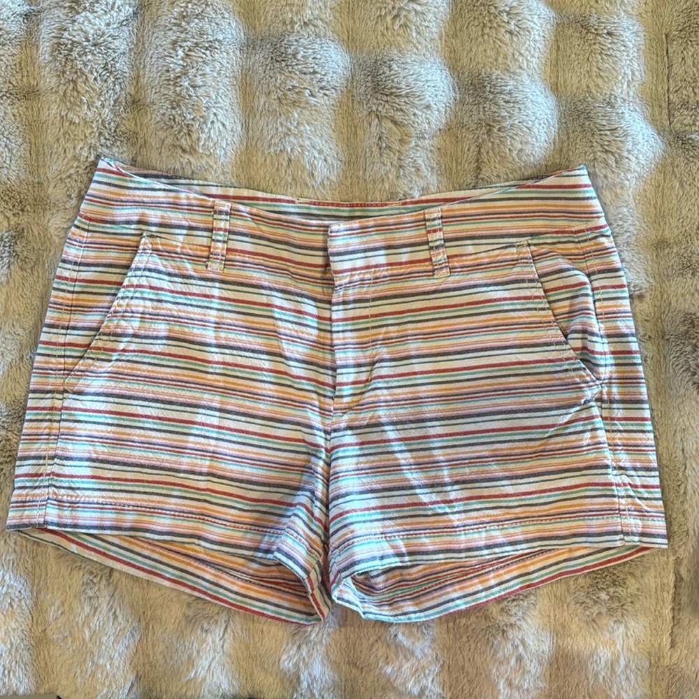 GAP SHORTS 3 inch GIRLFRIEND STYLE size 6 *NWOT   linen/Cotton blend